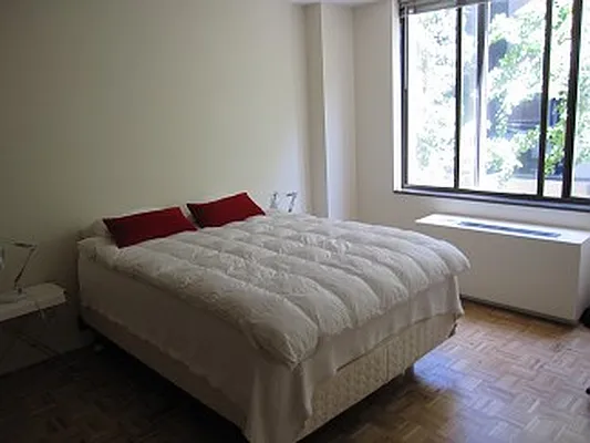Rented by Newell and Assoc. | media 7