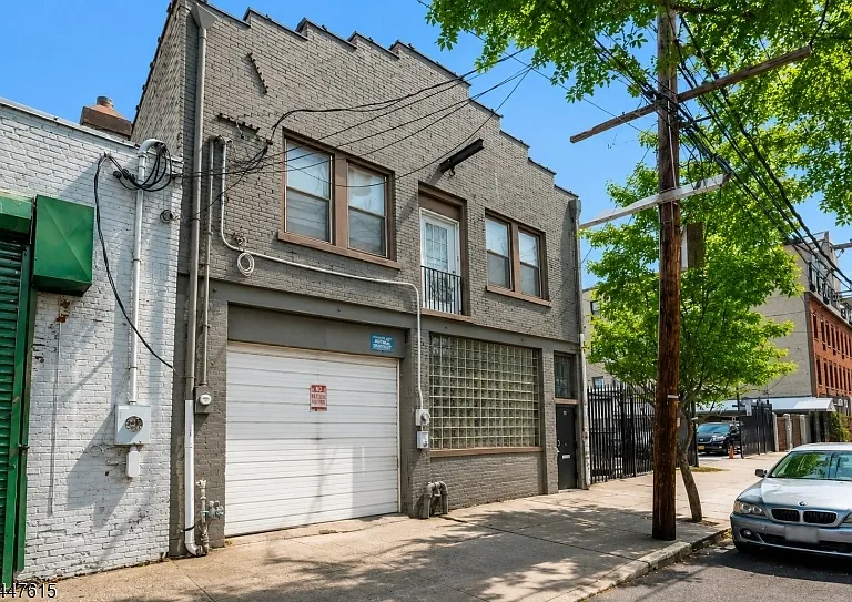 54-60 McWhorter St #307 — Photo 17