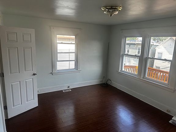 4th image of 1807 Mills Ave Unit B