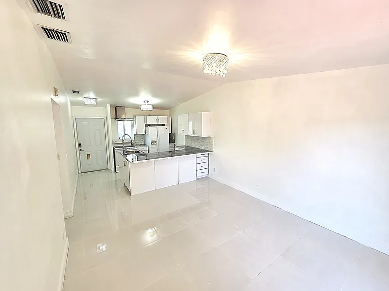 20845 Grouper Dr — Photo 4