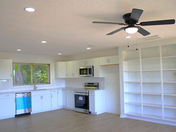5th image of 2800 Terry Ct