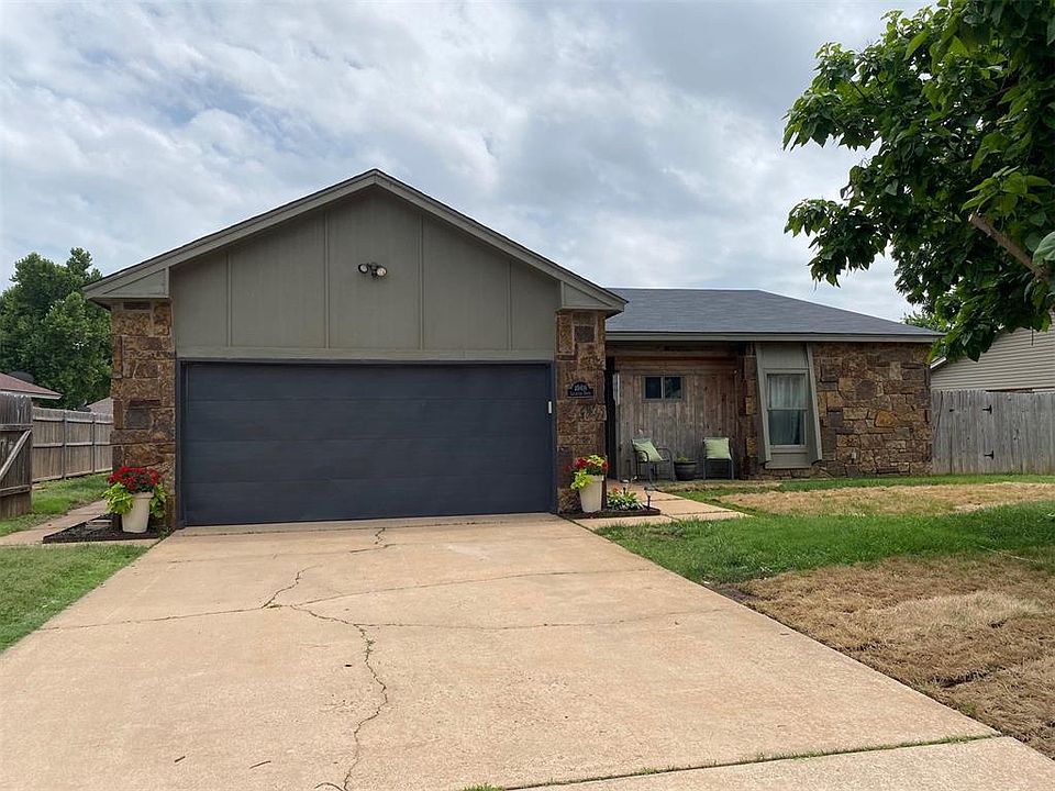 1st image of 10416 Leicester Dr