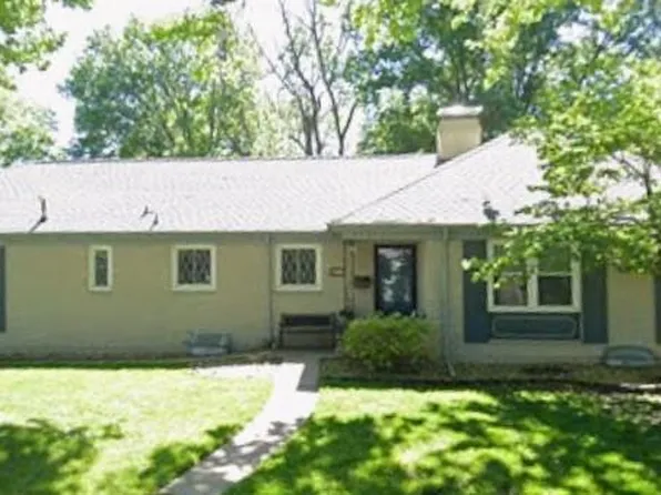 600 S Edgemere Dr, Olathe, KS 66061