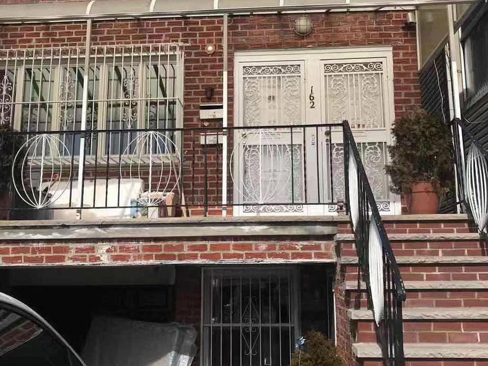1st image of 162 Bay 28th St Fl 2