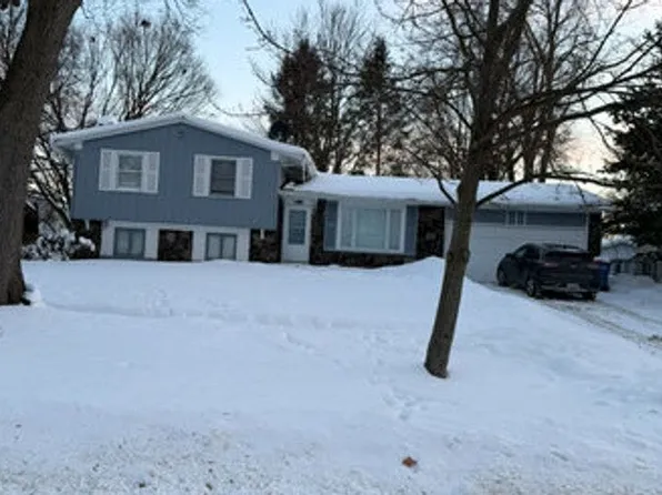 1630 Aberdeen St NE, Grand Rapids, MI 49505