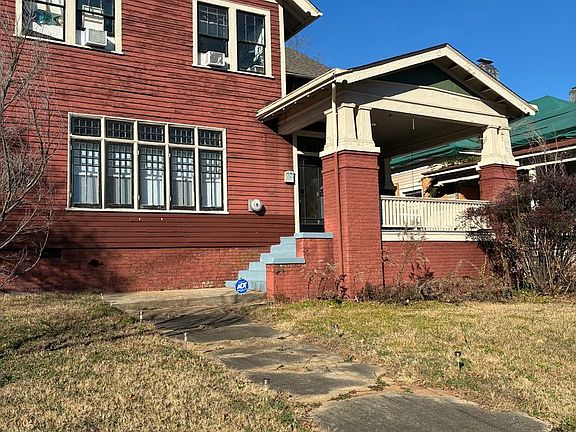2nd image of 600 Devereux St #801