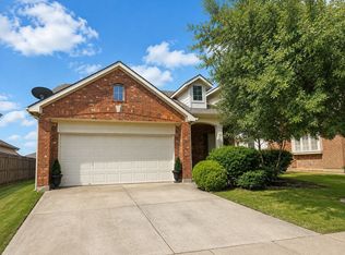 10973 Hawks Landing Rd, Haslet, TX 76052