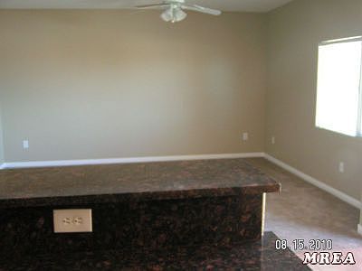 Open Kitchen w/ raised bar