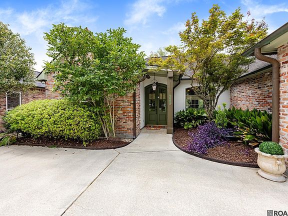 5th image of 10254 Springbrook Ave