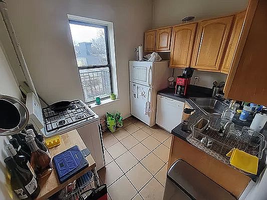 4th image of 27 Madison St #4R