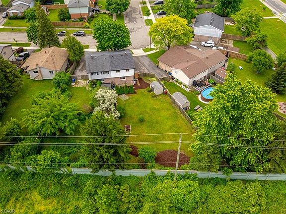 2nd image of 47 Hopewell Cres