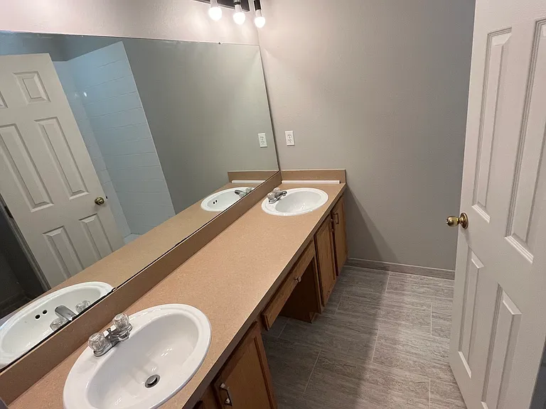 5260 Collins Rd #1305 — Photo 13