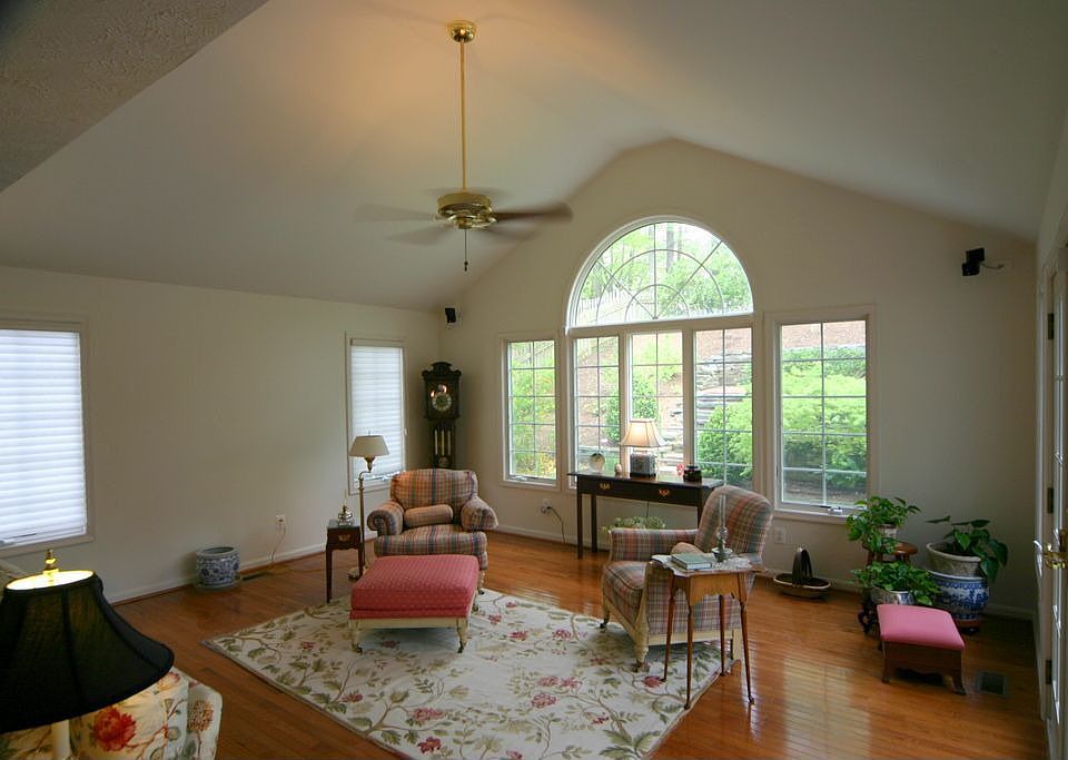 2nd image of 8345 Terra Grande Ave
