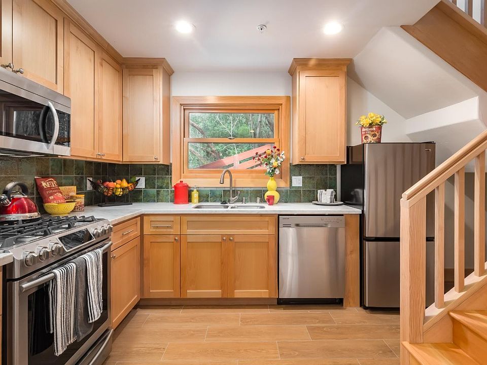 1st image of 10710 Creekwood Dr