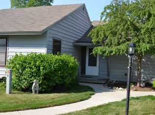 653 Beth Ct, Gurnee, IL 60031