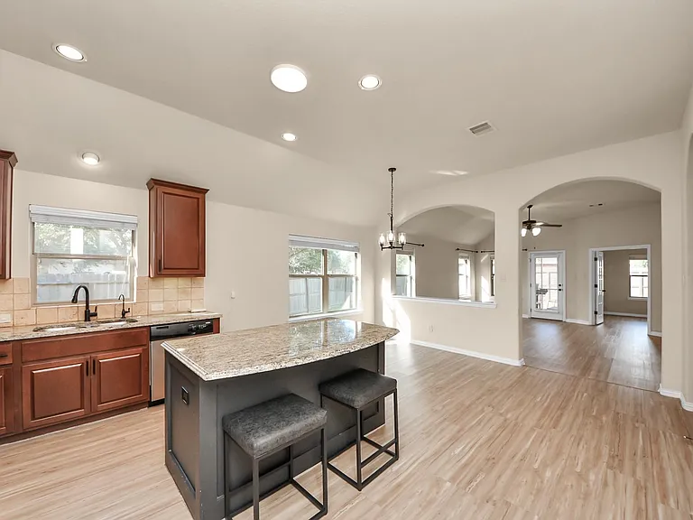 7503 Amber Village Cir — Photo 10