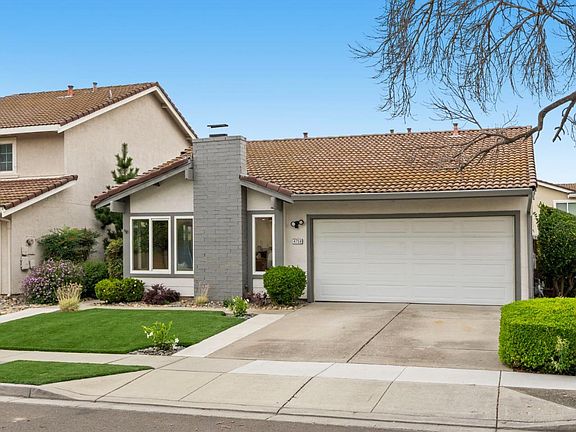 3rd image of 4759 Phebe Ave