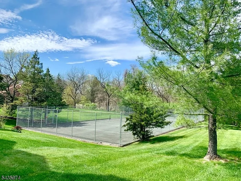 305 Marten Rd — Photo 36