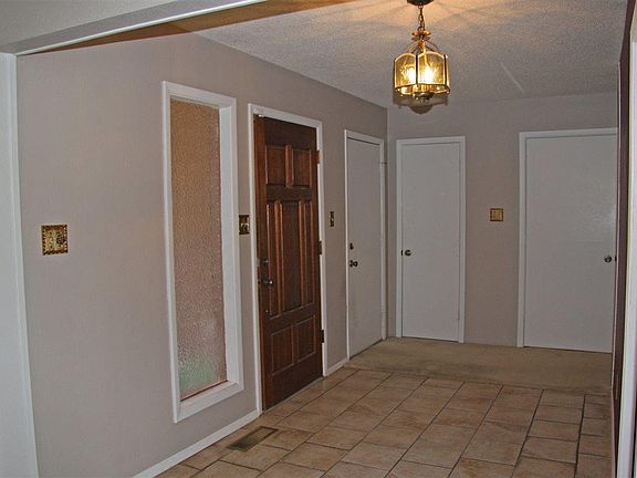 5th image of 1261 Colonial Pkwy