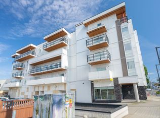 15 Canada Ave #208, Duncan, BC V9L 1V2