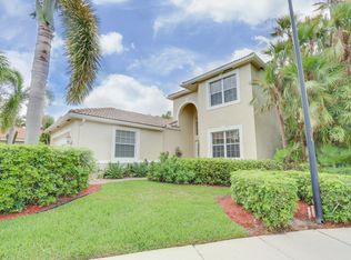 4035 Manchester Lake Dr, Lake Worth, FL 33449
