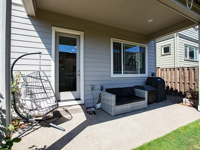 16824 SW Rockhampton Ln — Photo 35