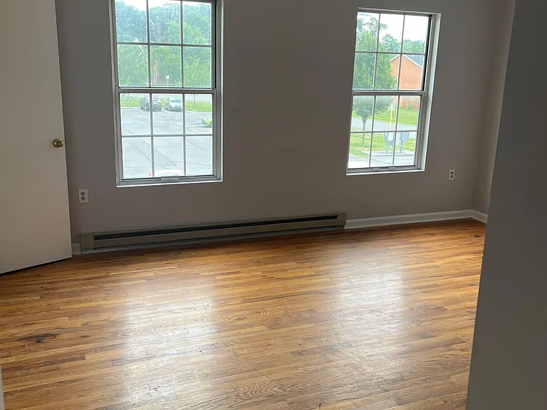 Nottoway Dr — Photo 1