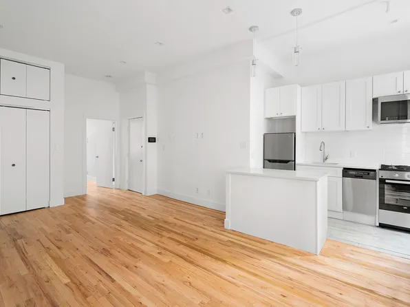 807 Washington Street image 1 of 5