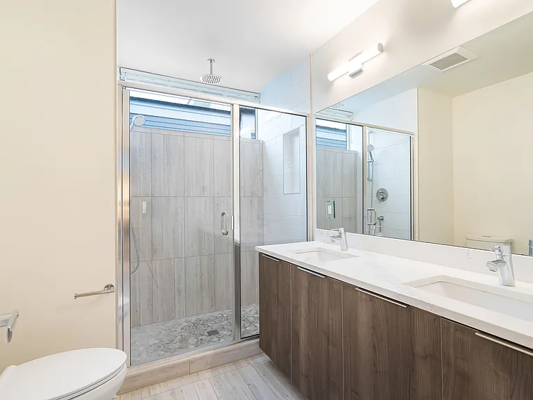 1117 14th Ave — Photo 13