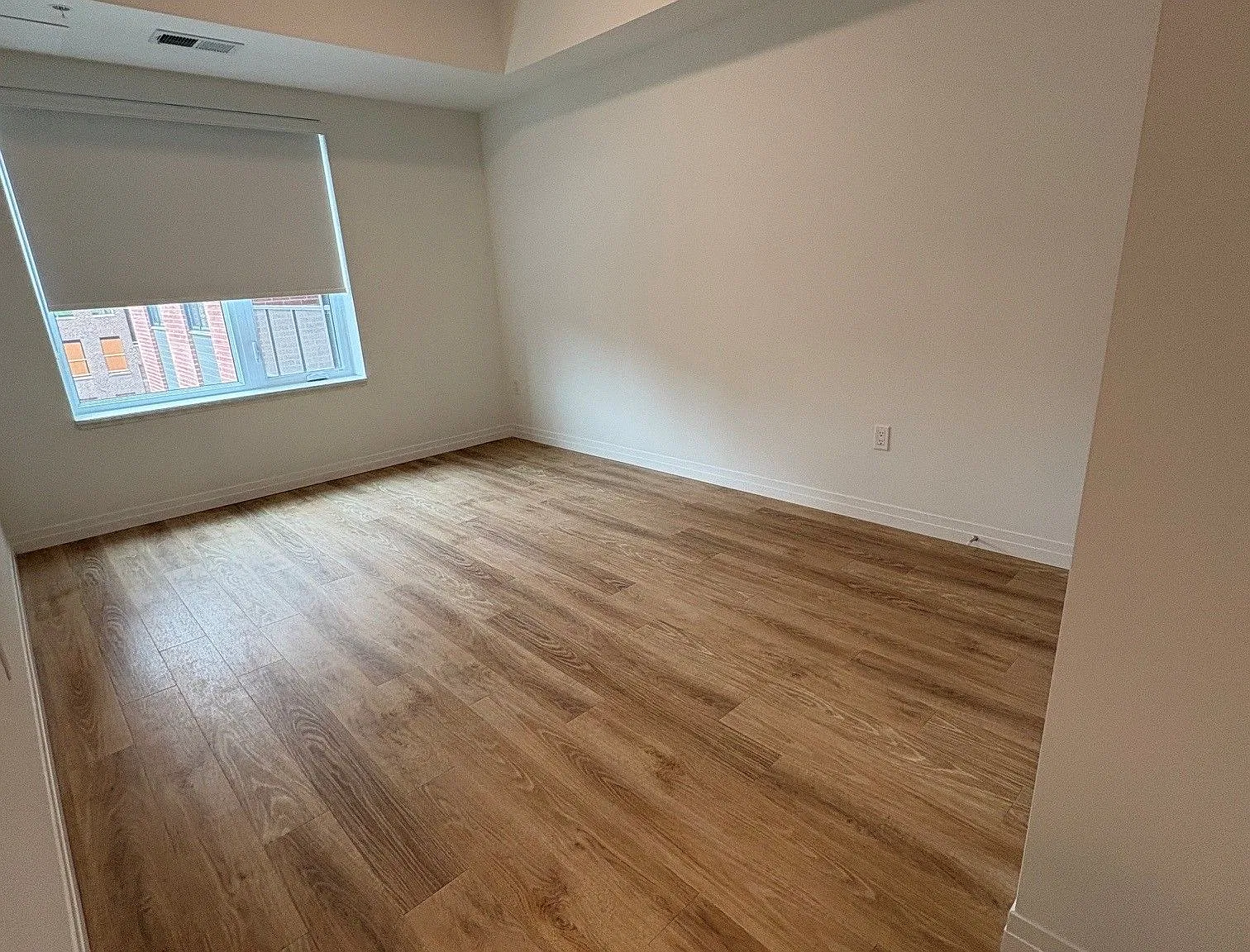 2 bed, $2,220 — Photo 4