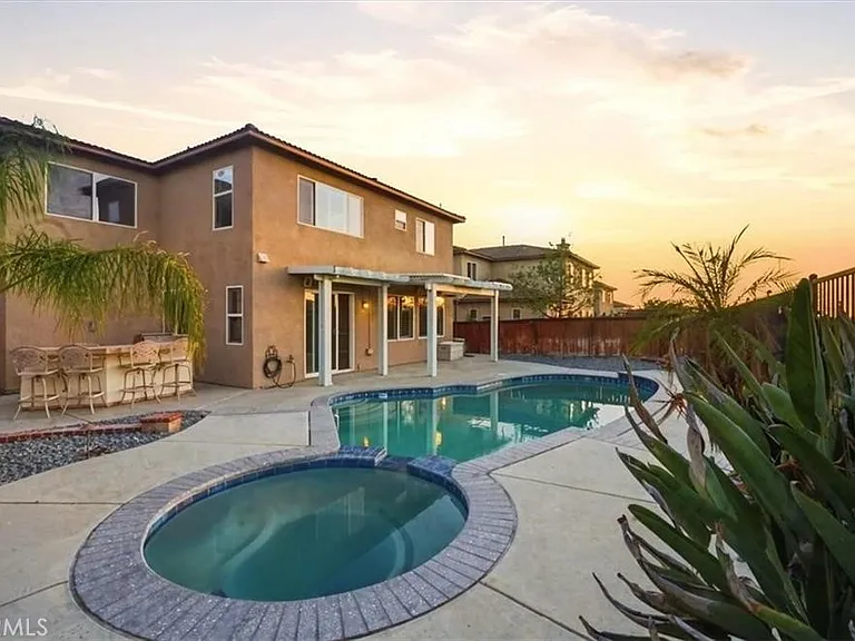 29056 Barcelona Ct — Photo 1