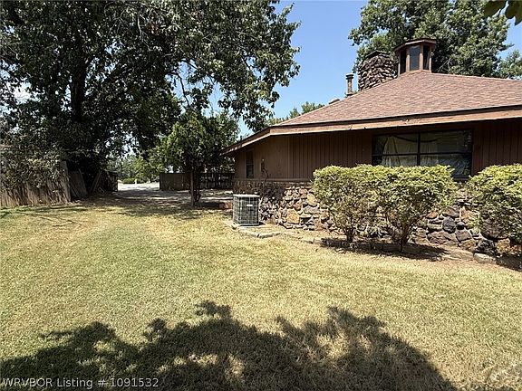 3rd image of 3204 Village Rd
