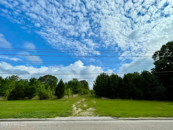 1920 Church Rd E, Southaven, MS 38671