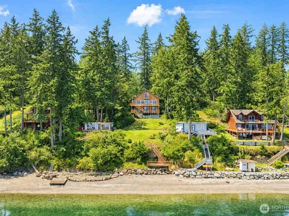 913 E Herron Blvd, Lakebay, WA 98349