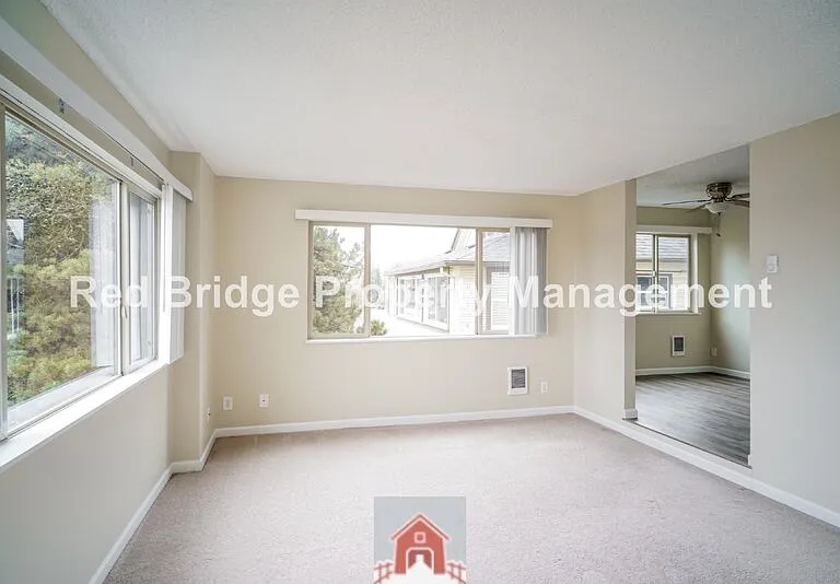 4314 SW View Point Ter #8 — Photo 6