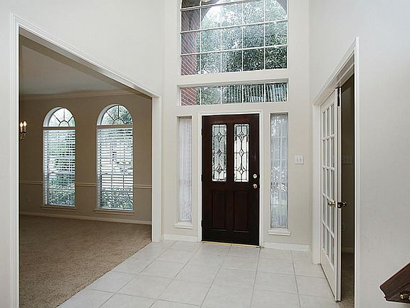 4th image of 11615 Summerstone Ct