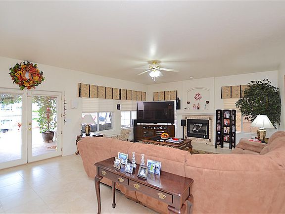 4th image of 2104 E Gondola Ln