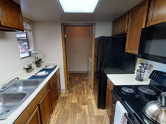Windtree Apartments Kitchen