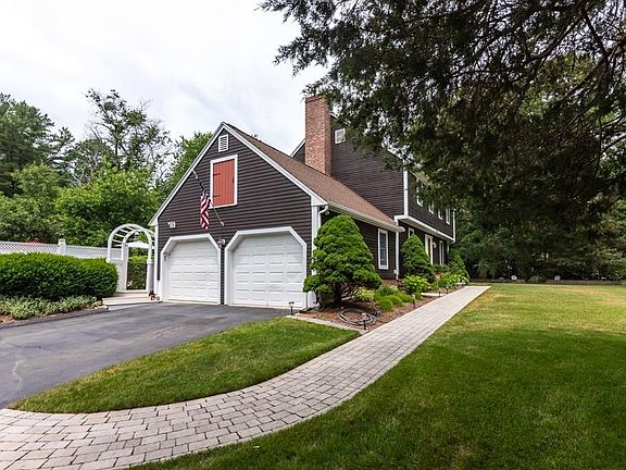 3rd image of 1 Caroline Dr