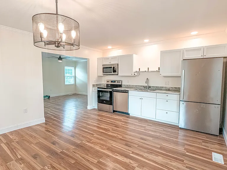 304 Kidder St — Photo 10