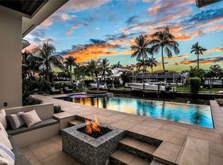1501 Bluefin Ct, Naples, FL 34102