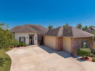 16508 Pearson Dr, Prairieville, LA 70769