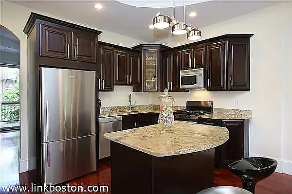 478 Massachusetts Ave #3 — Photo 1