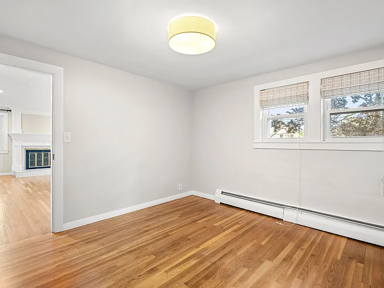 17 Scott Ave — Photo 17