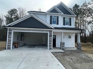 530 Hayes Rd, Spring Lake, NC 28390