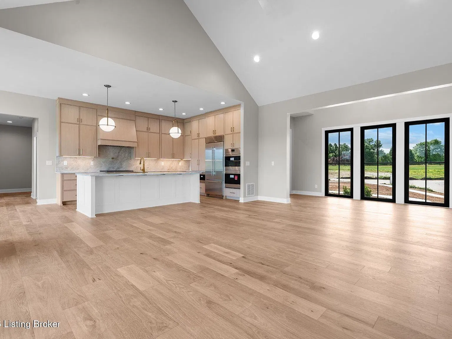 3 bed, 3.5 bath, 2754 sqft, $7,500 — Photo 4