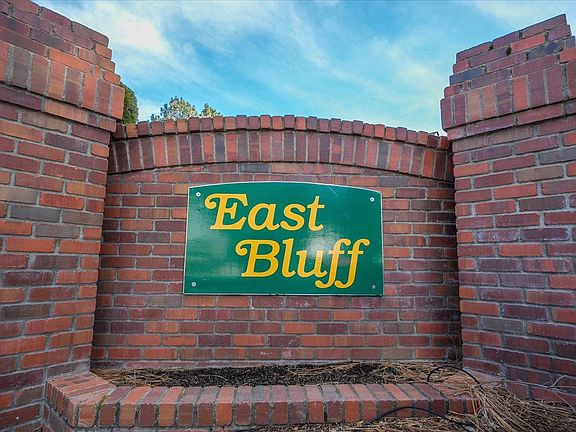 5th image of 7010 N East Bluff Ct