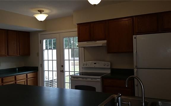 4th image of 547 Cedarwood Dr