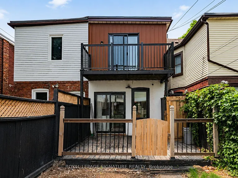 573 Coxwell Ave — Photo 27