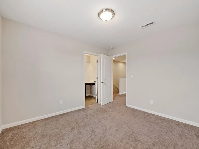 115 Winifred Dr — Photo 10